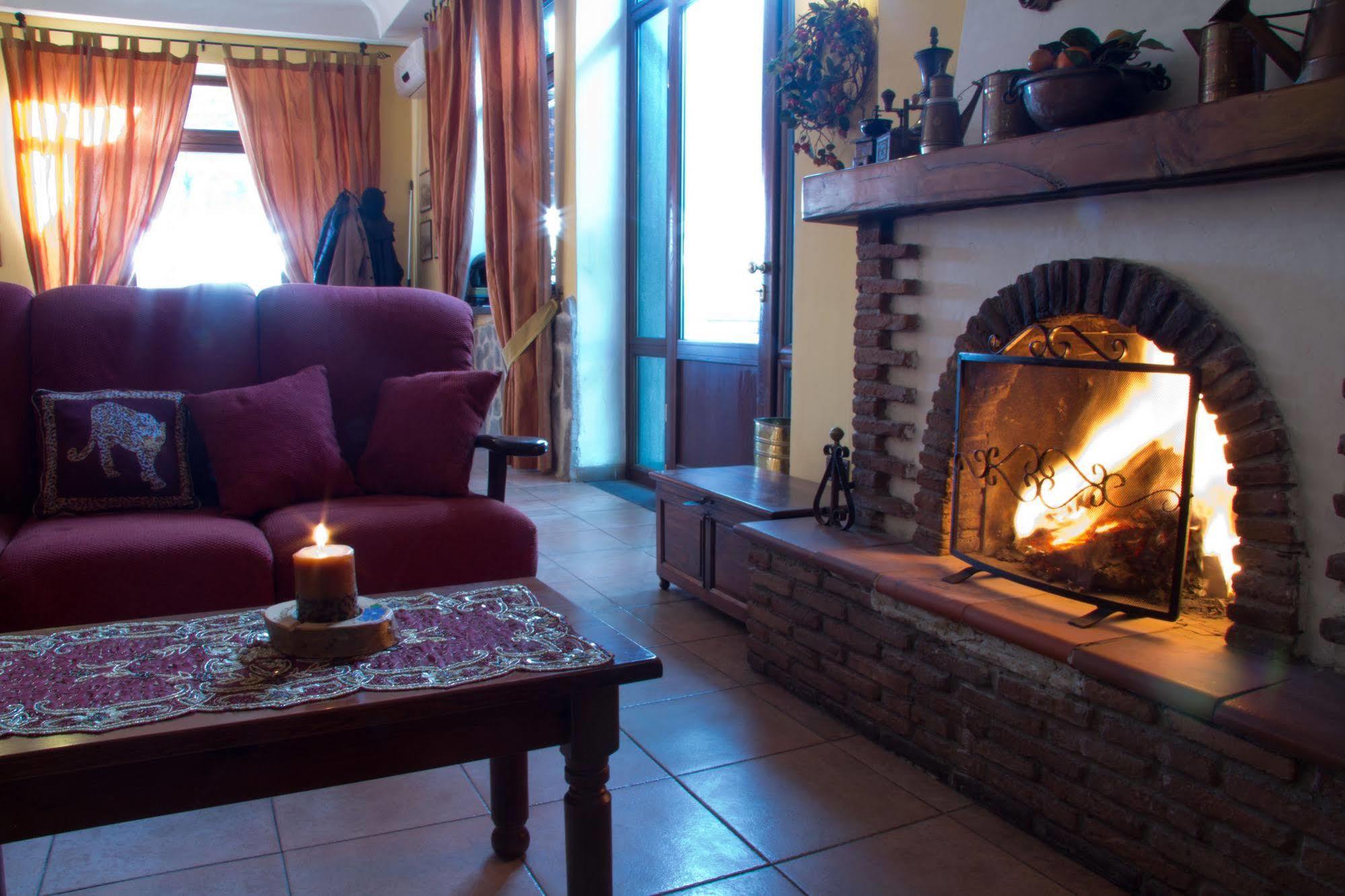 Hotel Degli Amici Помпей Екстериор снимка